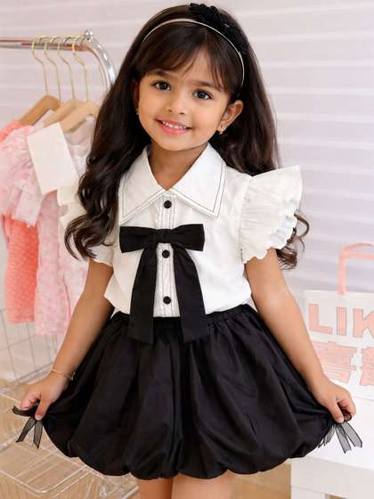 YK Infant Girls Shirt
                    Collar Top with Shorts