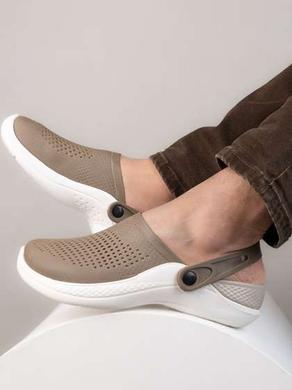 CROSSKIX Men Clogs
                    Sandals