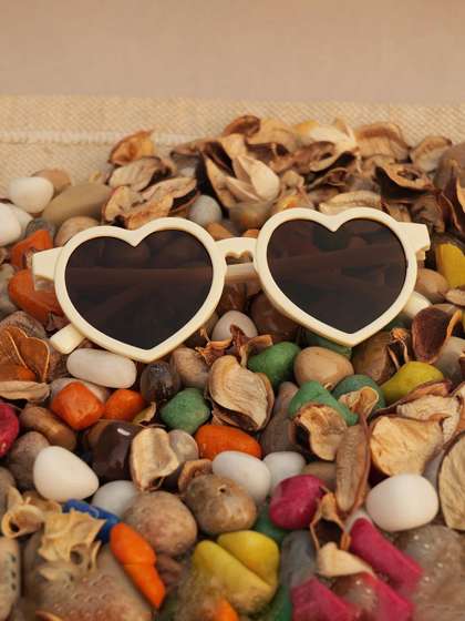 DukieKooky Girls Black
                    Lens & White Oval Sunglasses with