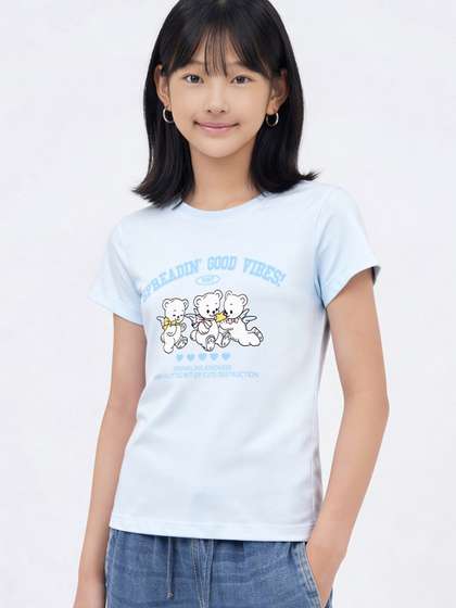 max Girls Graphic
                    Printed T-shirt