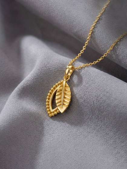 KISNA DIAMOND AND
                        GOLD JEWELLERY 9Kt Gold Leafora Pendant - 1.05g