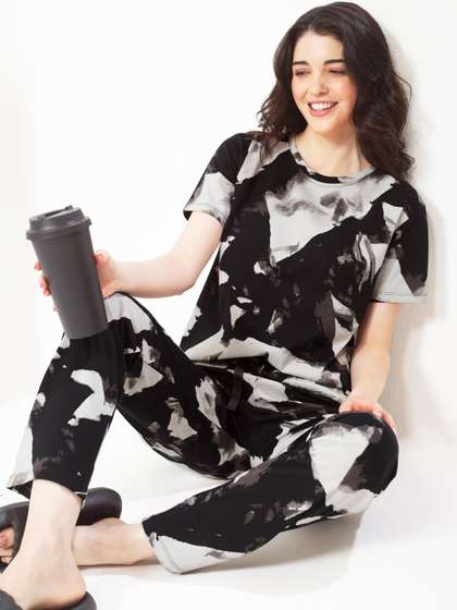 Lotik Women Printed
                        Night suit