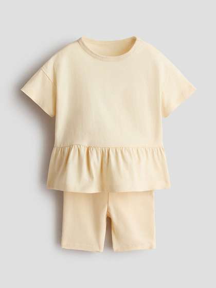 H&M 2-piece top
                      and shorts set