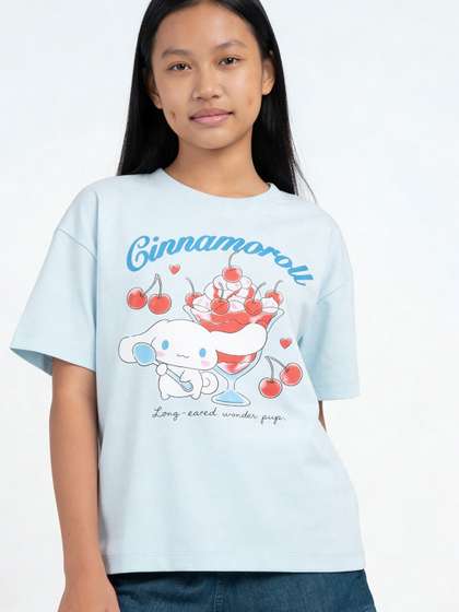 max Girls Graphic
                      Printed Round Neck Pure Cotton Tshirt