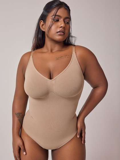 Invogue Plus Size
                        Shoulder Straps Sleeveless Seamlesss Body
                        Shapewear