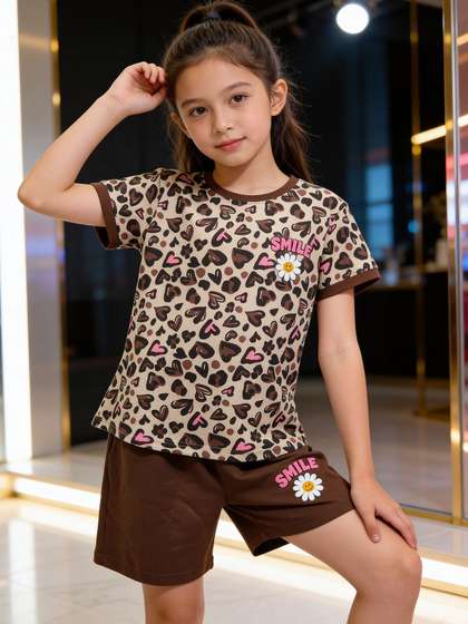 KEESOR Girls Printed
                    T-shirt with Shorts