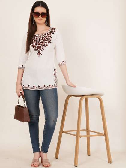 MissPeach Ethnic
                        Motifs Embroidered Thread Work Pure Cotton Blend
                        Thread Work Kurti
