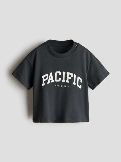 H&M Printed Cotton
                    T-shirt