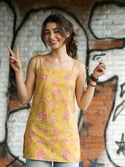 MIKAMI Women Floral
                        Printed Pure Cotton Kurti