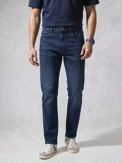 WROGN Men Straight
                        Fit Mid-Rise Light Fade Stretchable Jeans