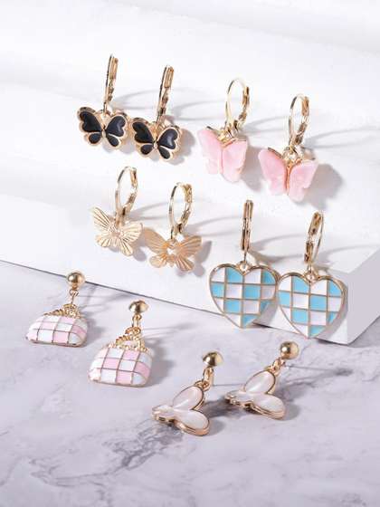 DressBerry Quirky
                        Drop Earrings