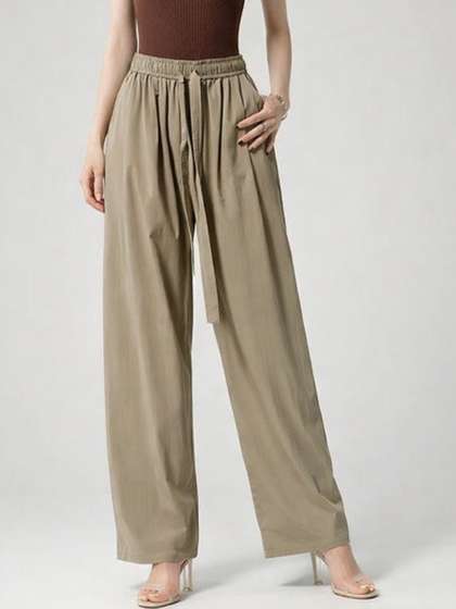 Suo Women Loose Fit
                      Trousers