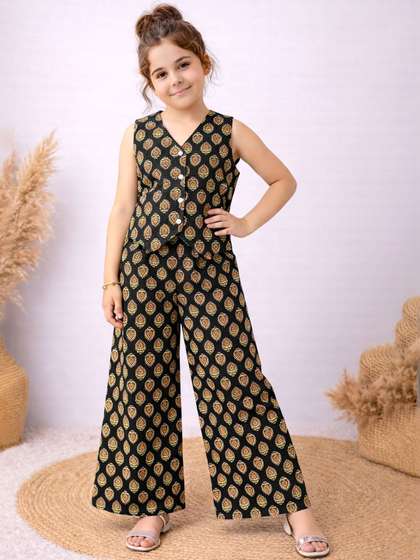 FASHION DREAM Girls
                        Printed Top with Palazzos