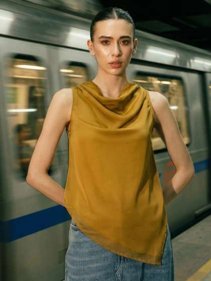 Dennis Lingo Solid
                        Sleeveless Satin Cowl neck Top
