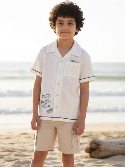 The Lion and The Fish
                      Boys Relaxed Fit Embroidered Fish Shirt Off White