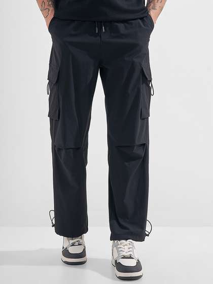 HIGHLANDER Men Black
                        Baggy Flarred Fit Trousers