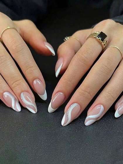 TheVineGirl Set Of
                        24 Artificial Reusable Press On Nails - White
                        & Silver Stillet