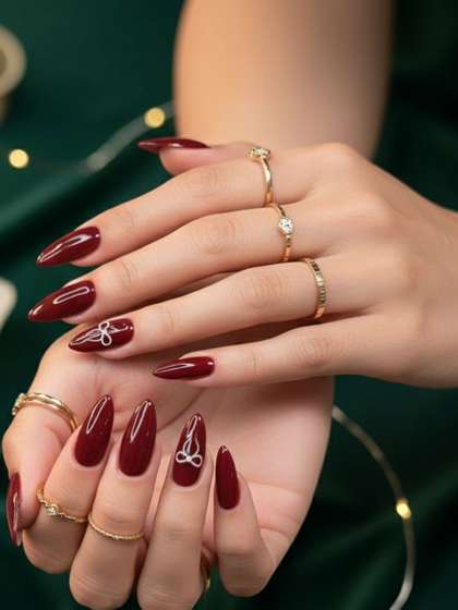 Vembley Set Of 24
                      Artificial Reusable Stick On Nails - Maroon &
                      White