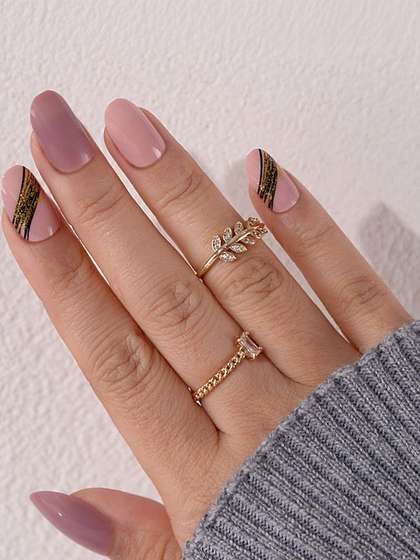 TheVineGirl Set Of
                        24 Artificial Reusable Press On Nails - Pink And
                        Black