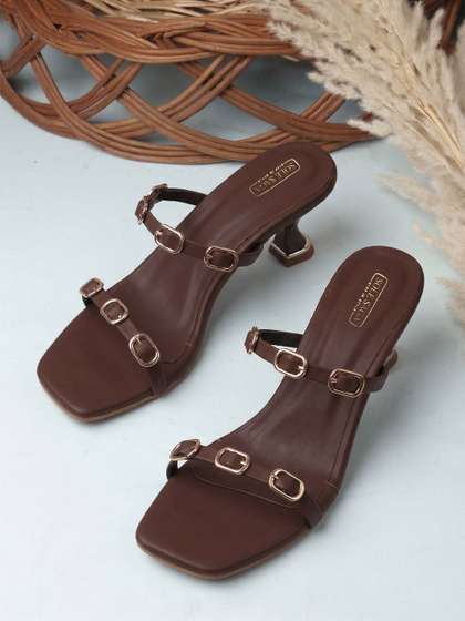 Sole Saga Kitten
                        Sandals with Buckles