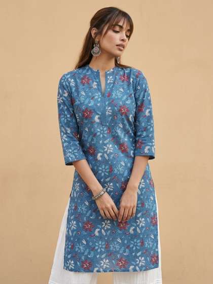 fusion by glitchez
                        Floral Printed Mandarin Collar Straight Kurta