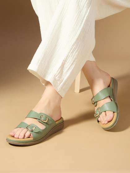 Inc 5 Women Solid
                        Open Toe Slip-On Flat Sandals