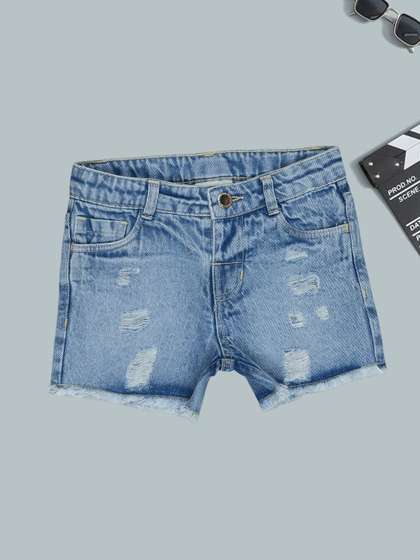 Pantaloons Junior Girls
                    Shorts