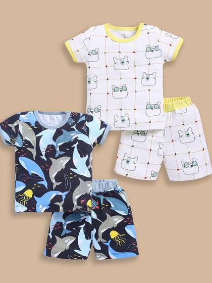 BABY GO Boys Printed
                    T-shirt with Shorts