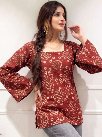 Aaghnya Bandhani
                        Printed Square Neck Flared Sleeves Kurti