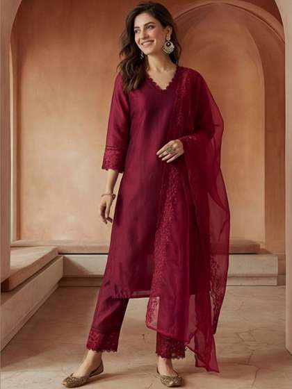 Anouk Women Regular
                        Thread Work Kurta with Trousers & With
                        Dupatta