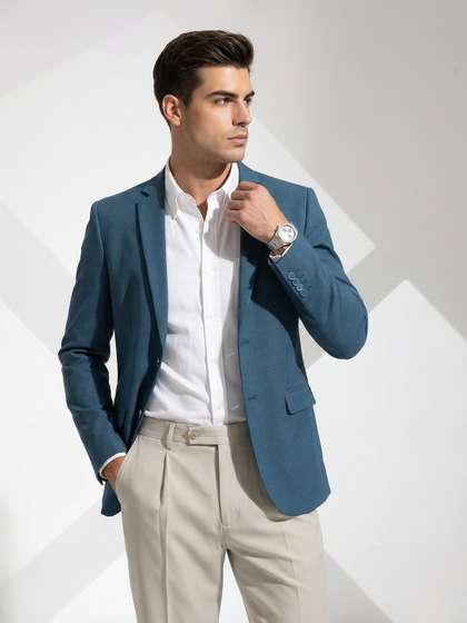 INVICTUS Regular Fit
                        Notched Lapel Collar Semiformal Blazer