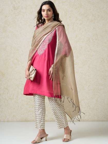 RANGMANCH BY
                          PANTALOONS Woven Design Dupatta