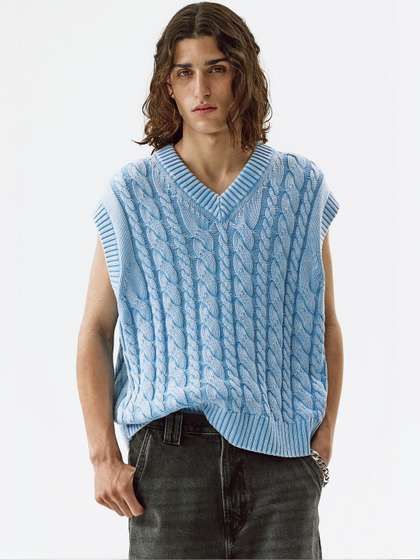 H&M Relaxed Fit
                        Cotton Sweater Vest
