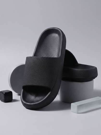 The Roadster Lifestyle
                    Co. Men Slider Flip-Flops