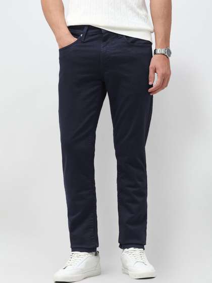 U.S. Polo Assn.
                        Denim Co. Men Tapered Fit Mid-Rise Stretchable
                        Jeans