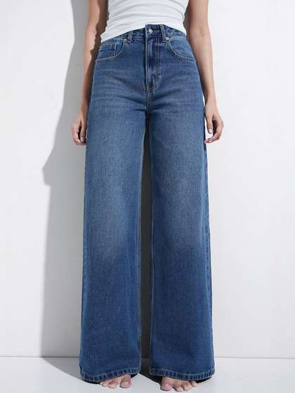 HUNTER & HAYES
                      Women Wide Leg High-Rise Light Fade Stretchable
                      Jeans