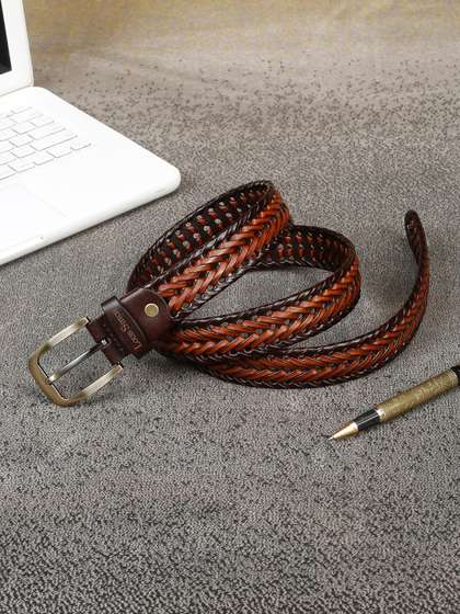 LOUIS STITCH Men Woven
                    Designed Leather Belt