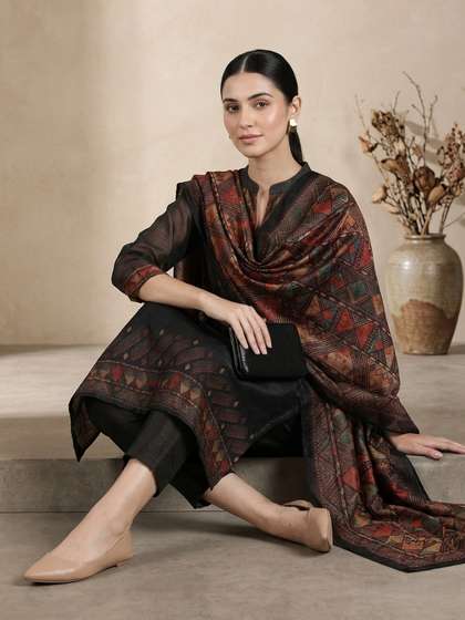 Varanga Women
                        Printed Regular Chanderi Silk Kurta with
                        Trousers & With Dupatta