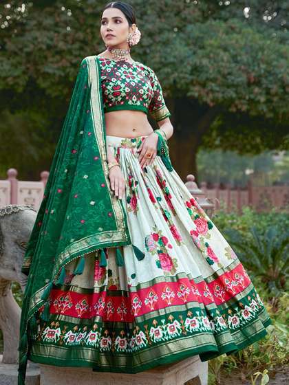 House of Pataudi
                        Printed Round Neck Flared Lehenga Choli