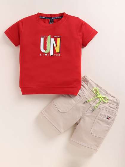 TINI JENNY Boys
                      Printed T-shirt with Shorts
