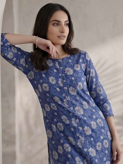 Varanga Women Floral
                        Printed Regular Kurta with Trousers