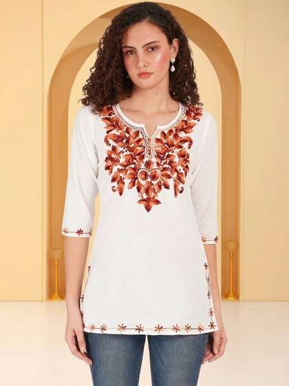Anouk Rustic Floral
                        Embroidered Thread Work Pure Cotton Blend Thread
                        Work Kurti