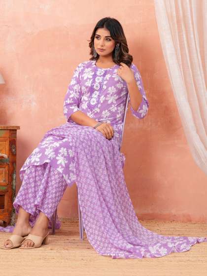 ZARIZAARA Women
                          Floral Printed Regular Thread Work Pure Cotton
                          Kurta with Palazzos & With Dupatta