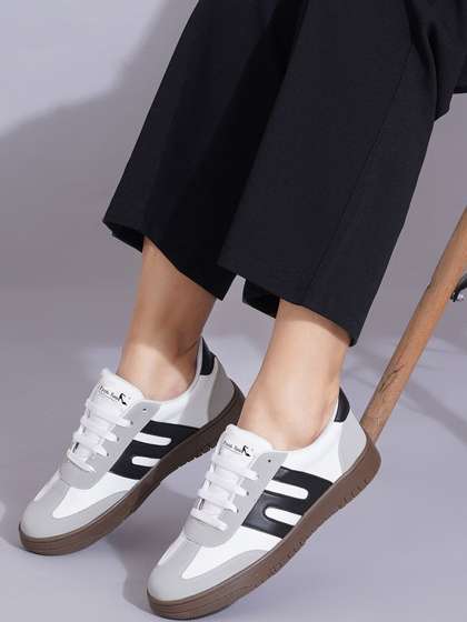 Froh Feet Women
                      Colourblocked Sneakers