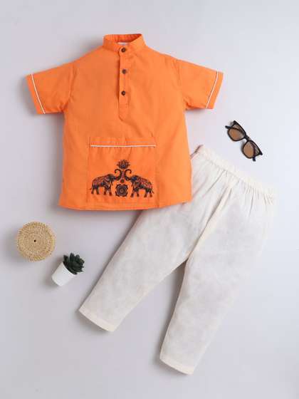 BAATCHEET Boys Ethnic
                    Motifs Printed Regular Pure Cotton Kurta with
                    Pyjamas