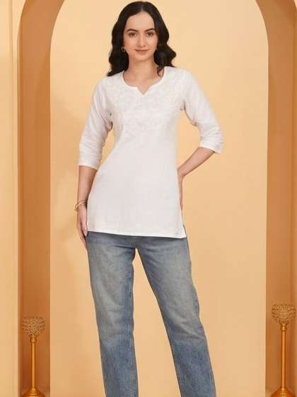 Anouk Rustic Ethnic
                        Motifs Embroidered V-Neck Chikankari Pure Cotton
                        Blend Chikankari Kurti