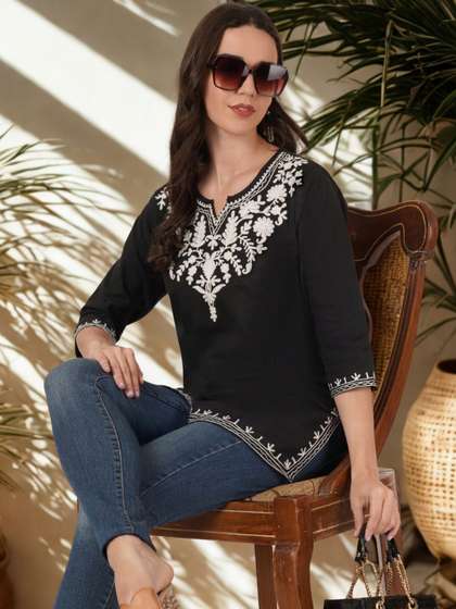 MissPeach Floral
                        Embroidered V-Neck Thread Work Pure Cotton Blend
                        Thread Work Kurti
