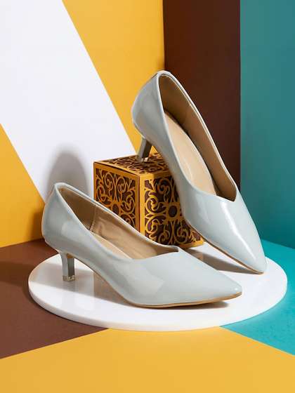 Commander Shoes PU
                        Kitten Pumps