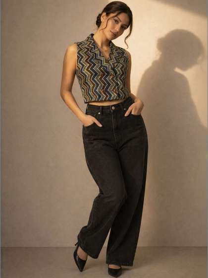 Anouk Geometric
                          Print Cotton Crop Top