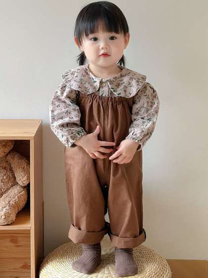 YK Girls Printed
                    Dungarees Set